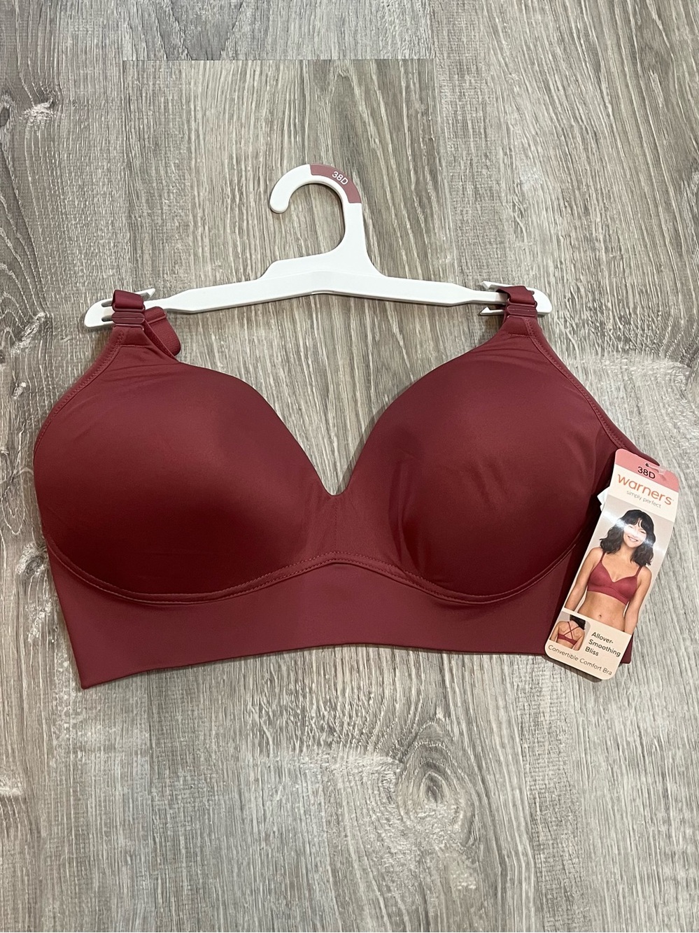 Warner's Women’s Size 38D Burgundy Red Smooth Wireless Bra NWT